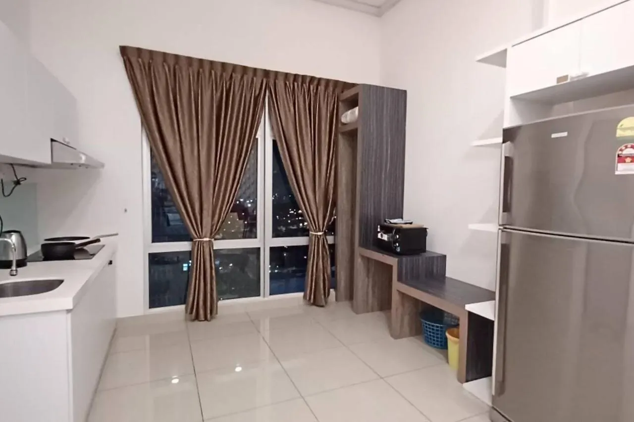 Apartment Paradise Sovo Austin Height 4-5Pax Johor Bahru