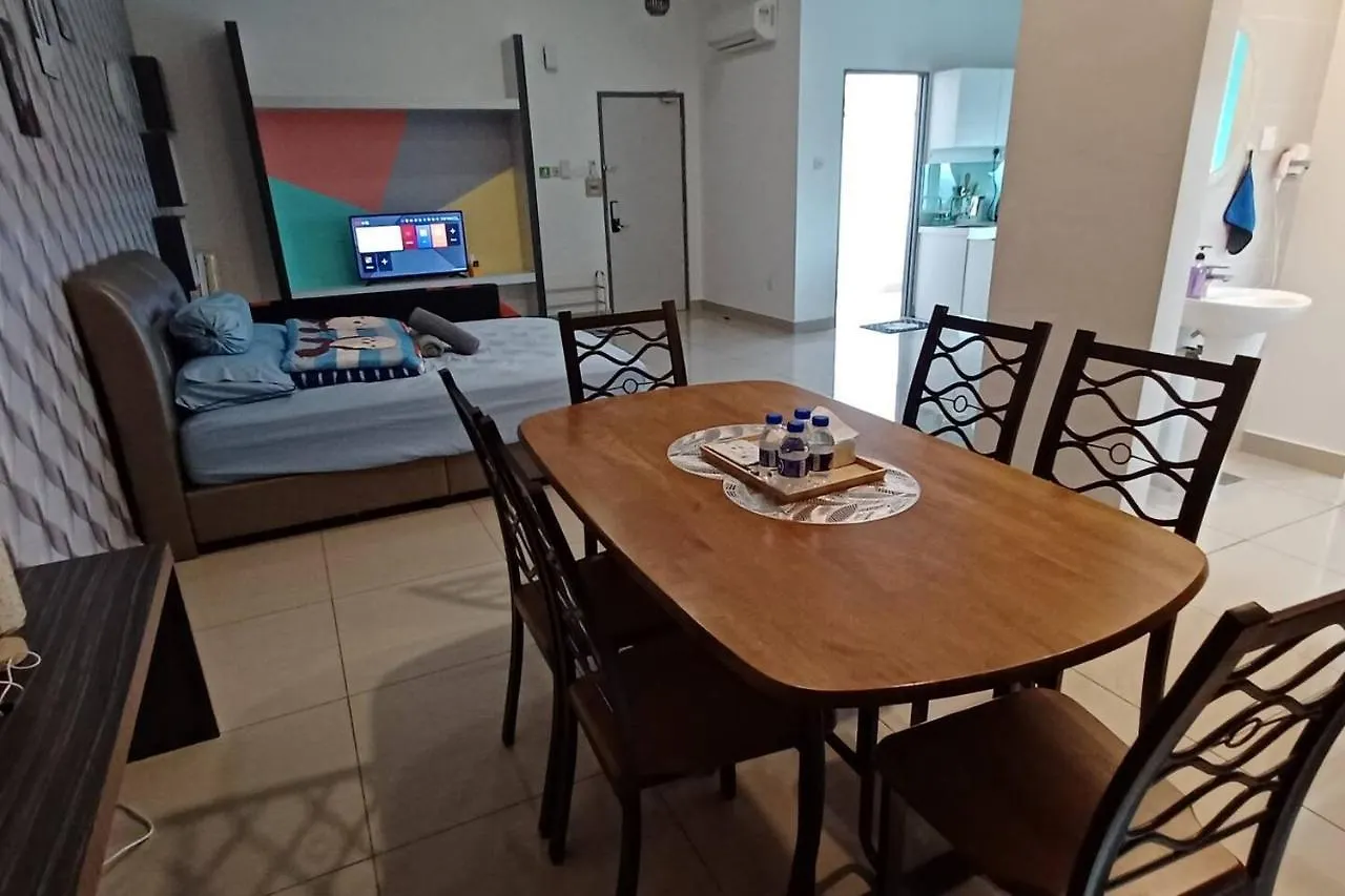 Apartment Paradise Sovo Austin Height 4-5Pax Johor Bahru