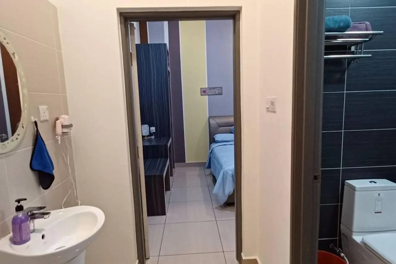 Paradise Sovo Austin Height 4-5Pax Johor Bahru 0*,